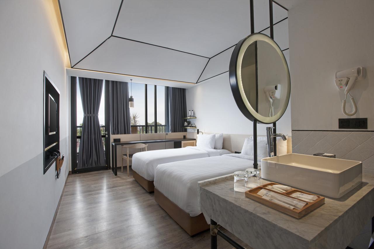 Gaia Cosmo Hotel Джокьякарта Экстерьер фото